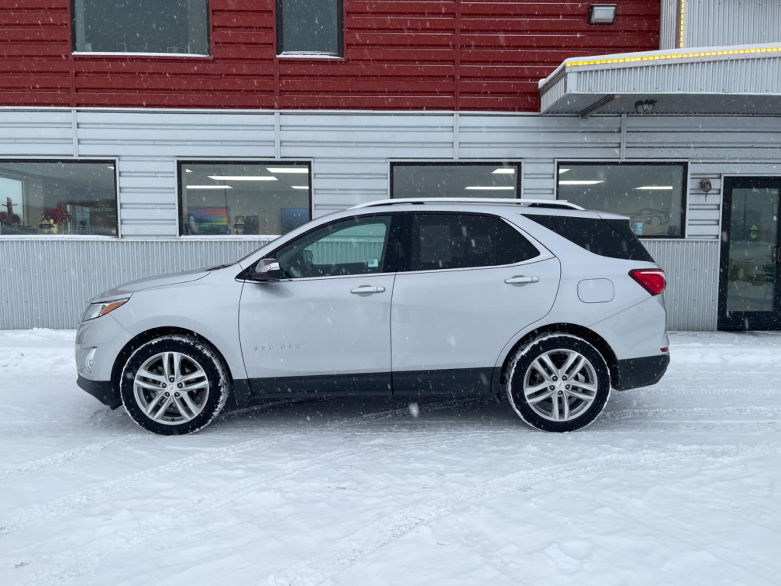 2020 SILVER /black leather CHEVROLET EQUINOX PREMIER (2GNAXYEXXL6) with an 2.0L engine, Automatic transmission, located at 1960 Industrial Drive, Wasilla, 99654, (907) 274-2277, 61.573475, -149.400146 - Photo #1